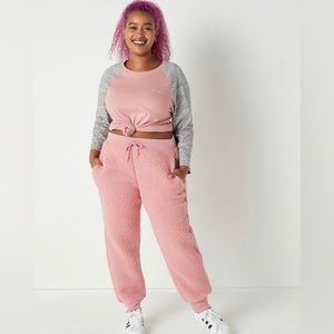 ‼️SOLD‼️❌Victoria secret PINK women’s Sherpa Jogger